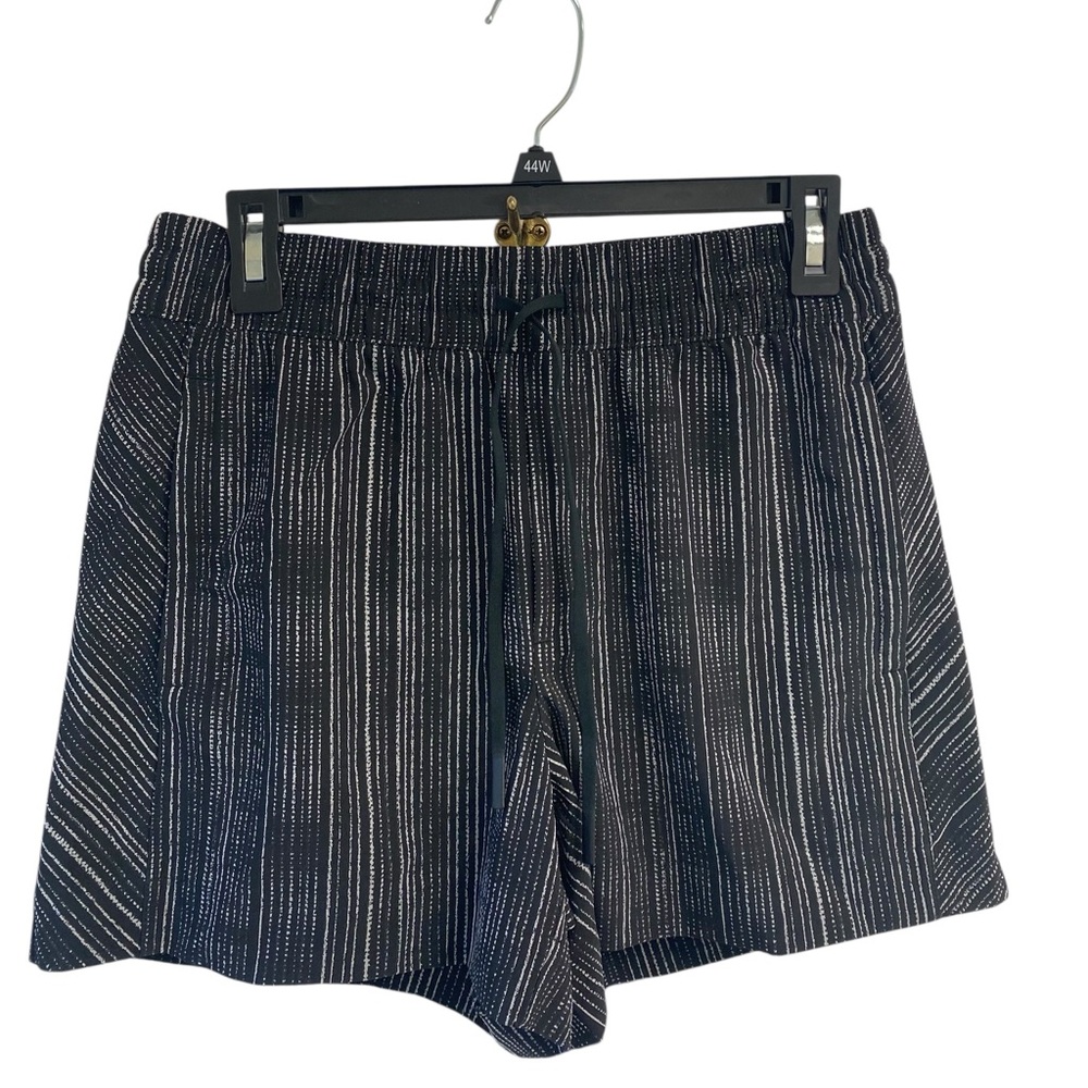 Athleta Black and White Striped Women's‎ Shorts Drawstring Elastic Waist Size 4